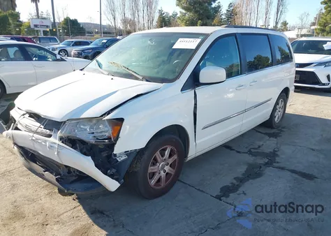 2012 Chrysler Town & Country Touring z USA, uszkodzony, nr VIN 2C4RC1BG1CR330416